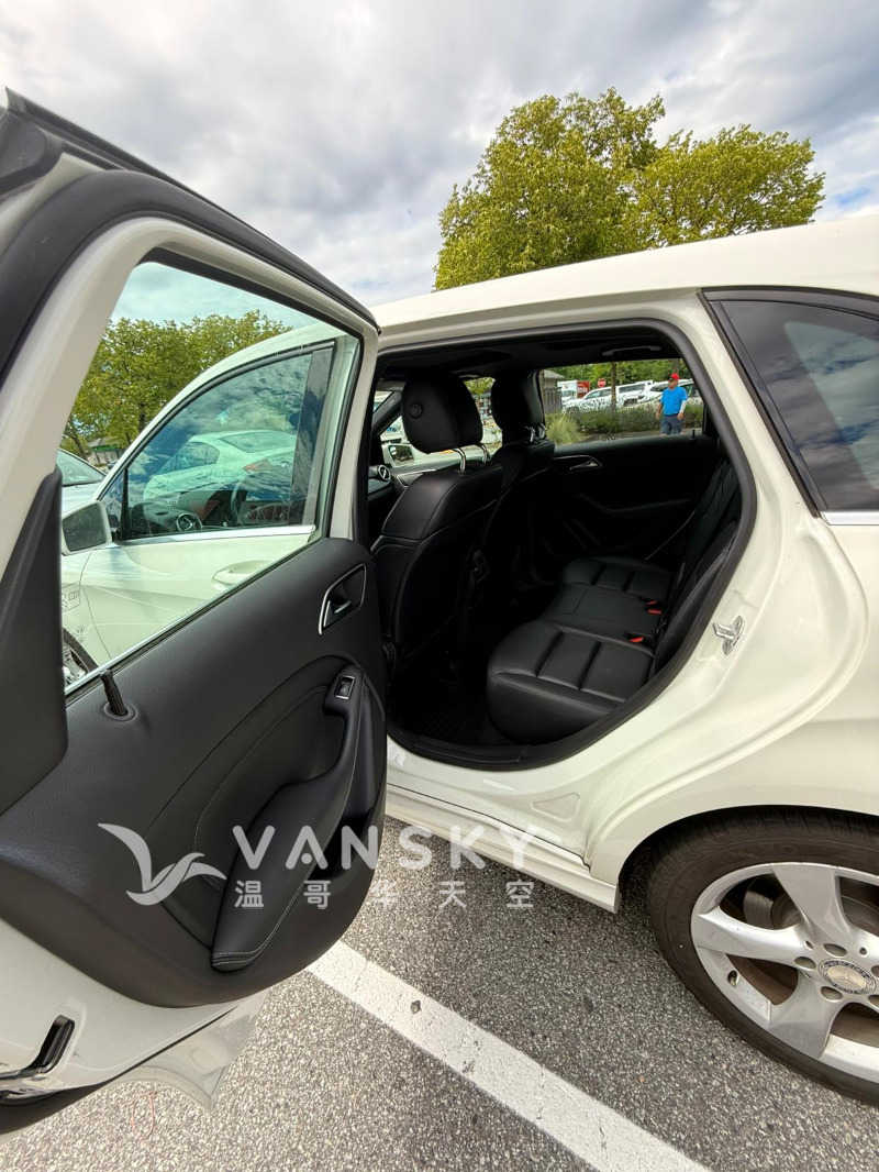 251026003436_car door.jpeg